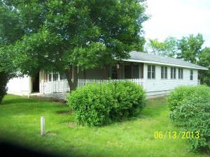 1402 W 8th St, Perry, IA 50220