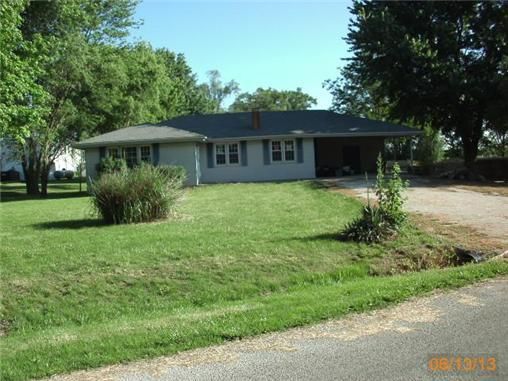 30567 Randy Dr, Sedalia, MO 65301