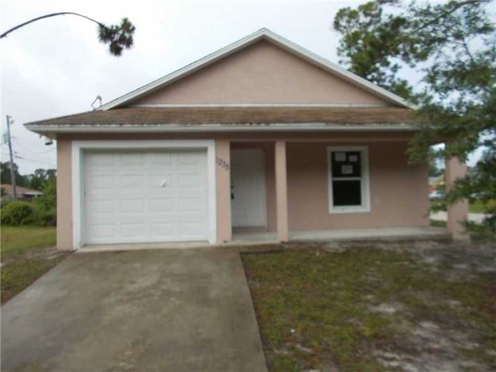 1235 11th St Sw, Vero Beach, FL 32962