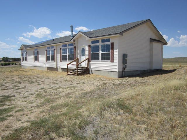 13 N Bobcat Rd, Glenrock, WY 82637