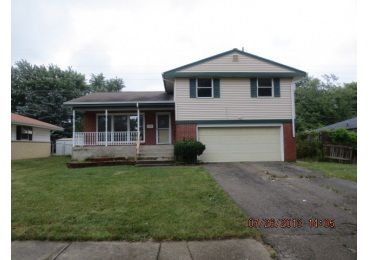 2434 Skokie Dr, Rockford, IL 61108