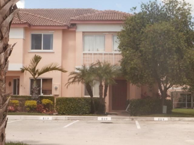 809 NW 208th Way, Hollywood, FL 33029