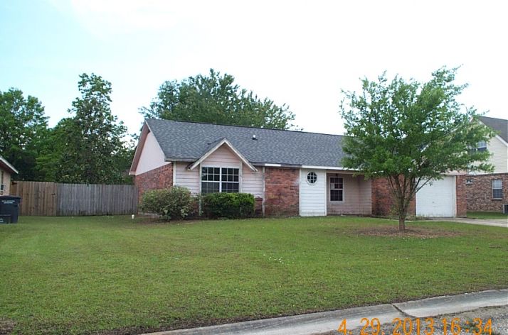 15601 Glen Dr, Biloxi, MS 39532