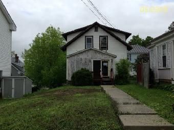 3 Hillcrest St, Augusta, ME 04330