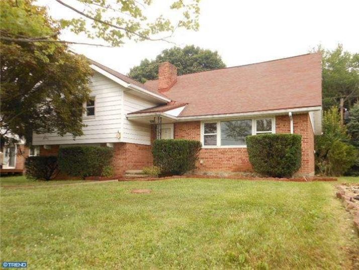 807 Berks Pl, Reading, PA 19609