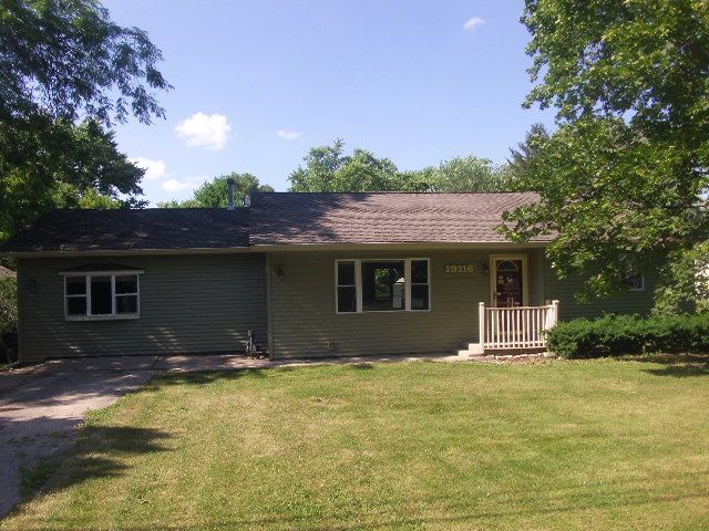 19116 101st St, Bristol, WI 53104