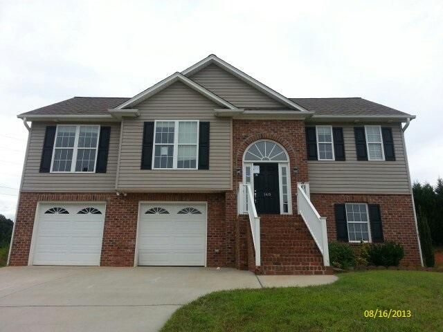 148 Brooks Edge Dr, Winston Salem, NC 27107