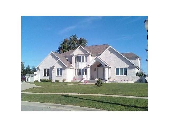 Cawdor, Lansing, MI 48917