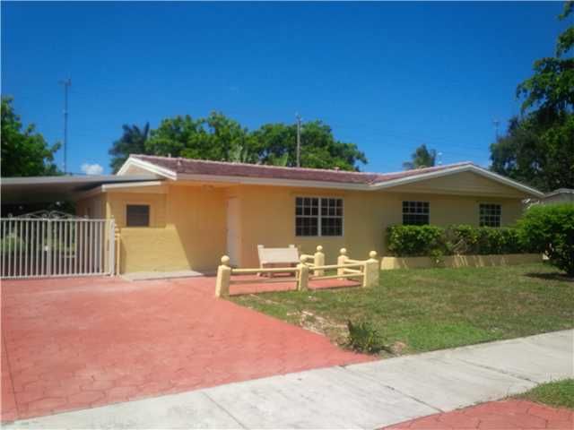 1261 NW 202 ST, Miami, FL 33169