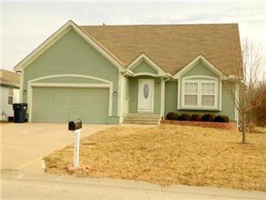 South Osage Village Drive, Independence, MO 64057