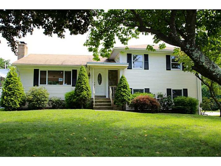 140 Central Ave, Johnston, RI 02919