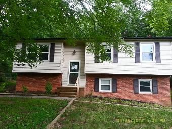 238 Oak Ridge Dr, Mount Airy, NC 27030