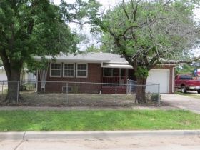 1671s Glendale St, Wichita, KS 67218