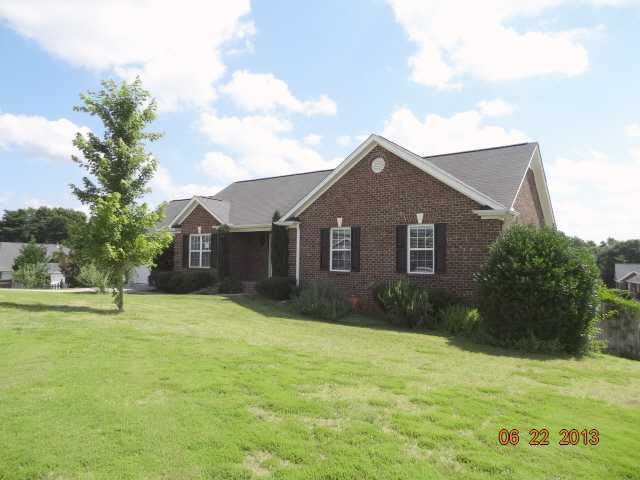10 Saint Thomas Ct, Greer, SC 29651