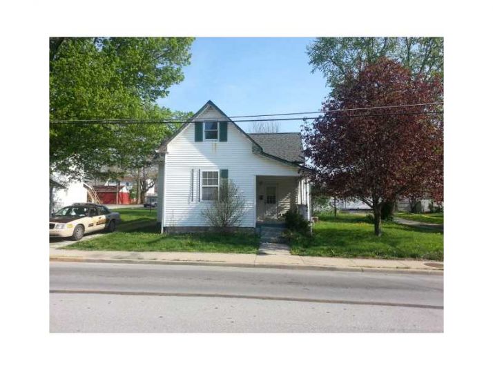 42 E Main St, Greenwood, IN 46143