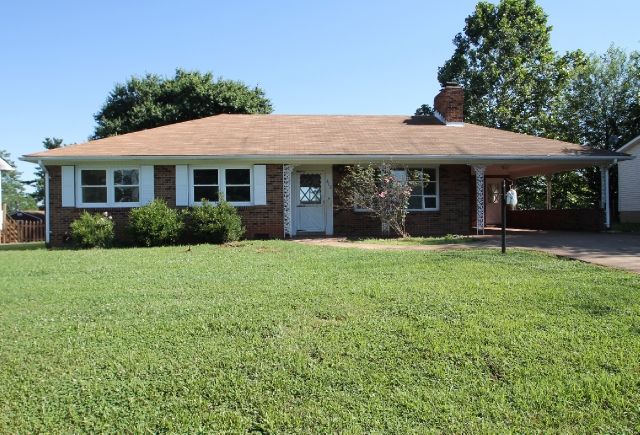 613 Overlook St, Culpeper, VA 22701