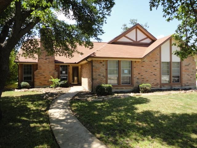 668 Red River Dr, Lewisville, TX 75077