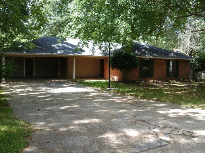 518 Sycamore Cir, Ridgeland, MS 39157