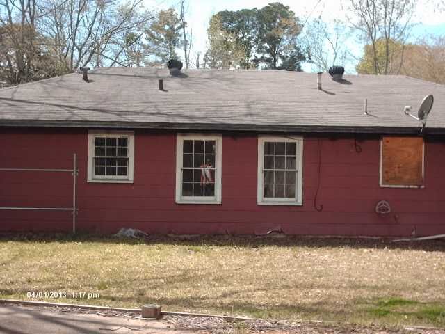 726 Calhoun St, West Point, MS 39773