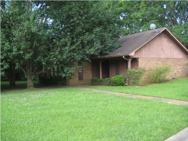 207 Pebble Brook Dr, Clinton, MS 39056