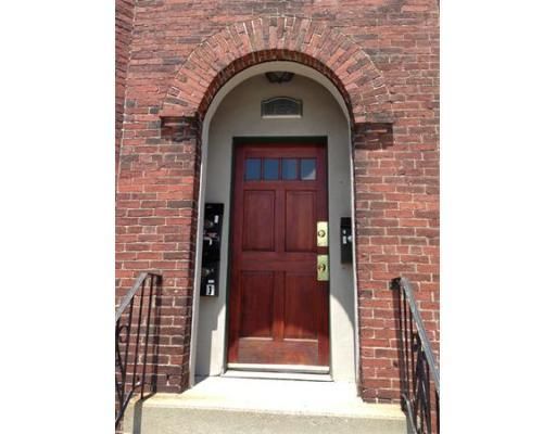 195 Cambridge St #1, Allston, MA 02134