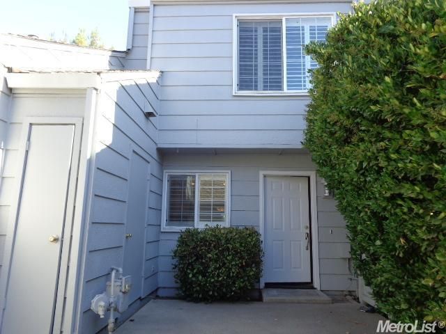 261 Leveland Ln Apt B, Modesto, CA 95350