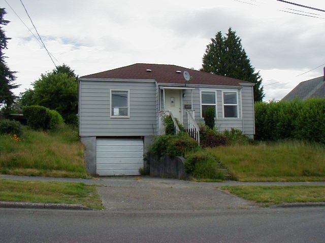 2626 11th St, Bremerton, WA 98310