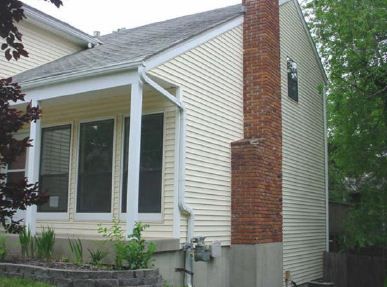8211 Perry St, Overland Park, KS 66204
