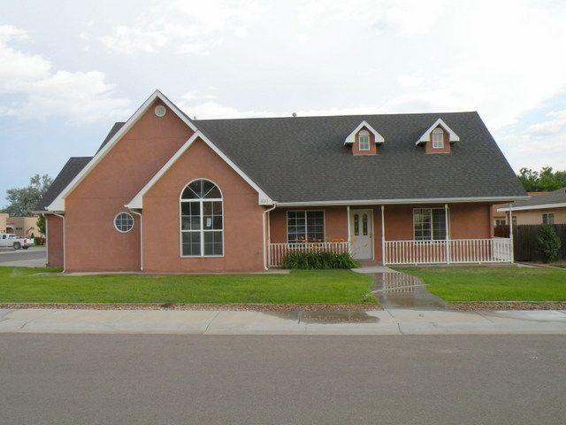 100 Garden Cir, Bloomfield, NM 87413