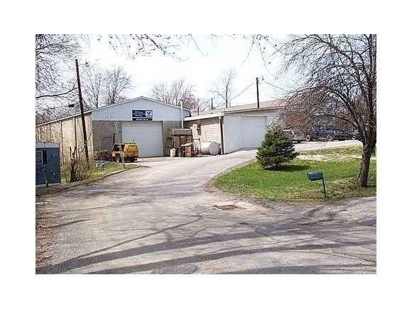 903 W 1st St, Bloomington, IN 47403