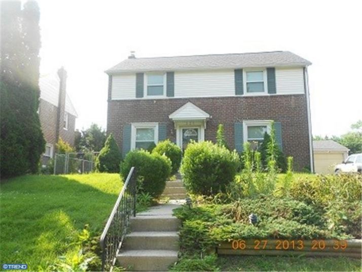 220 Hazelwood Ave, Clifton Heights, PA 19018