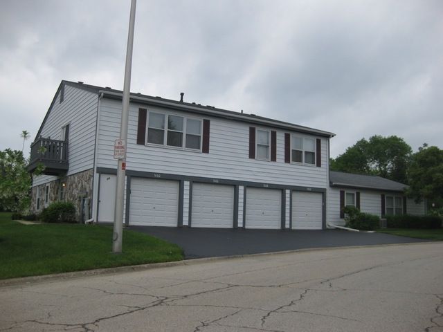 1064 Glouchester Hbr, Schaumburg, IL 60193