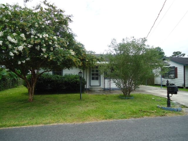 169 Saint Phillip St, Raceland, LA 70394