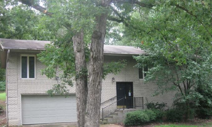 1905 Chalet Dr, Jonesboro, AR 72404