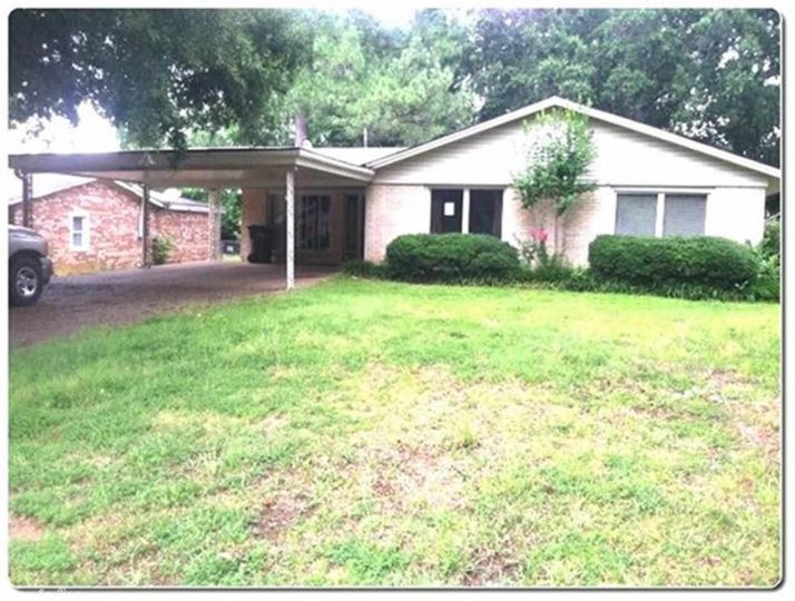 1816 James St, Jonesboro, AR 72401