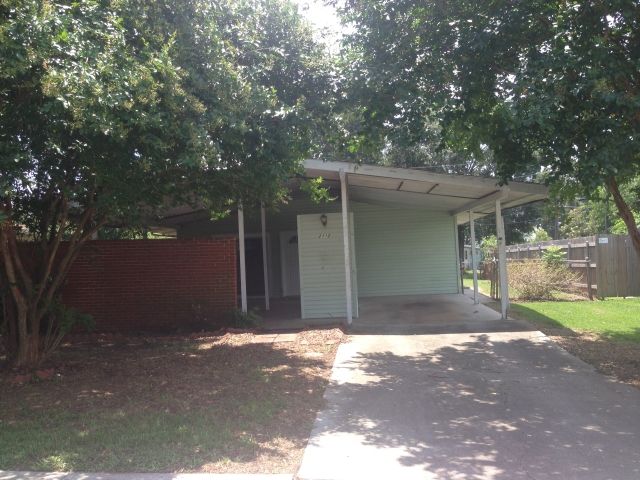2112 S Butterfly Circle, Gretna, LA 70056