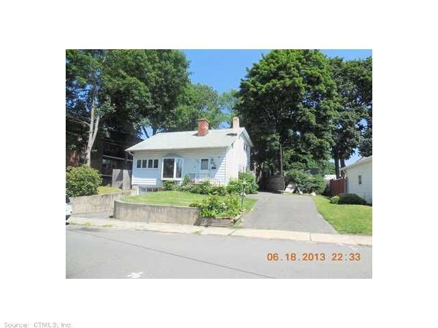 55 Trowbridge Pl, Naugatuck, CT 06770