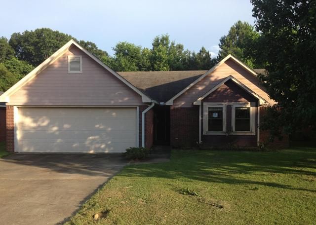 404 Riverbend Dr, Byram, MS 39272