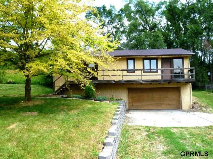 1305 Rock Bluff Ave, Plattsmouth, NE 68048