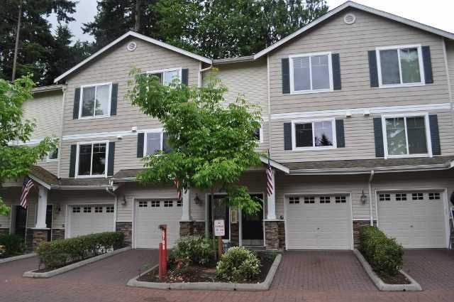 5708 198th St Sw Apt E, Lynnwood, WA 98036