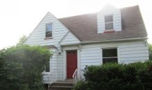 2604 Pacific St Davenport, IA 52804