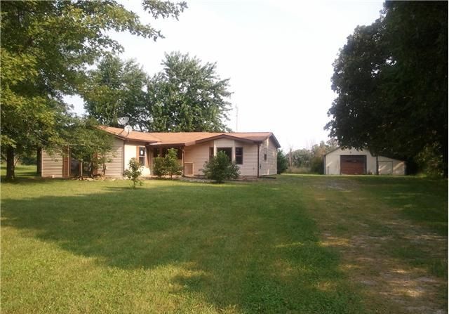 25640 Highway Mm, Lebanon, MO 65536