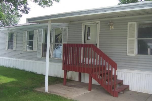 462 Duke Street SW, Cedar Rapids, IA 52404