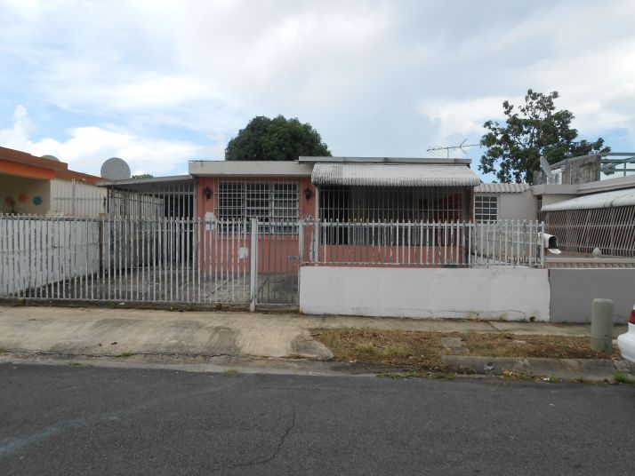 F74 Amapola St Reparto Valencia, Bayamon, PR 00959