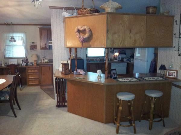 40 Oakwood Ct, Bath, PA 18014
