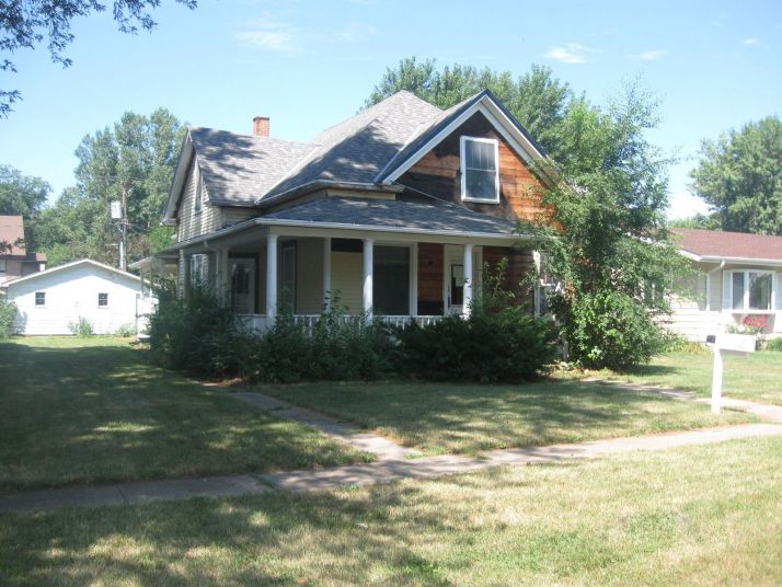 215 N 3rd Ave, Logan, IA 51546
