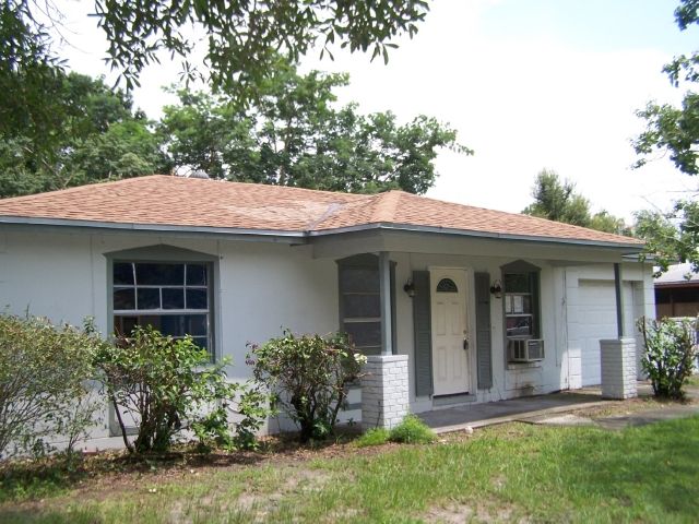 3214 Darlington Dr, Tampa, FL 33619