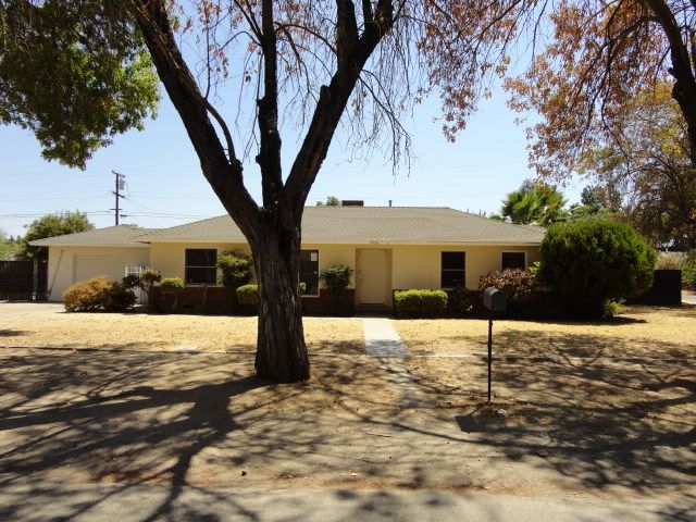 4956 E Grant Avenue, Fresno, CA 93727