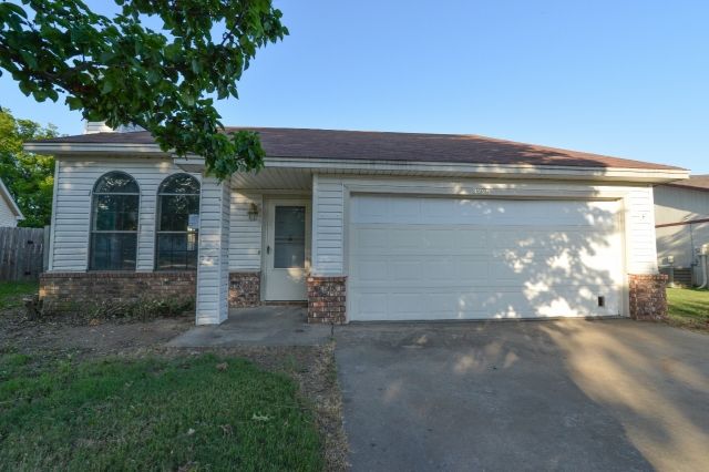 3225 S 68th Circle, Fort Smith, AR 72903
