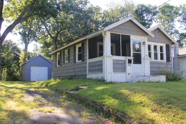 107 Queen Ave, West Springfield, MA 01089